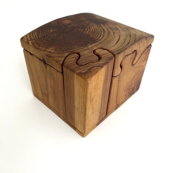 Vintage Signed Wooden Puzzle Box Toy 5 Pieces 3.5"x3"x2.5" Brown - Picture 3 of 10